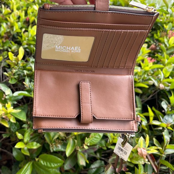 Michael Kors Jet Set Travel Large Double Zip Wallet Center Stripe MK Brown Multi - Picture 3 of 6